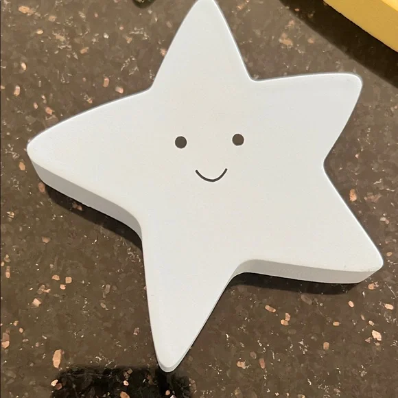 Lambs & Ivy Stars and Moon Nursery Baby Wall Decor - Picture 5 of 13